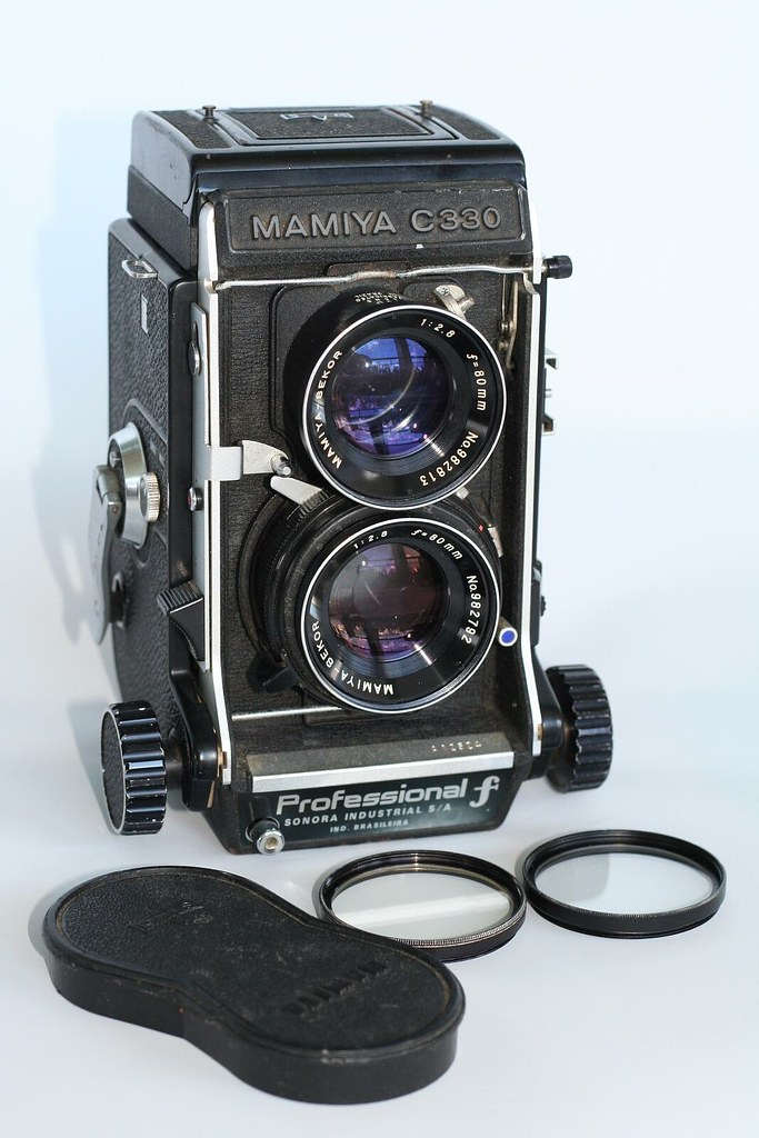 'No Kings': Thousands rally at protests across Phoenix area - FOX 10 Phoenix