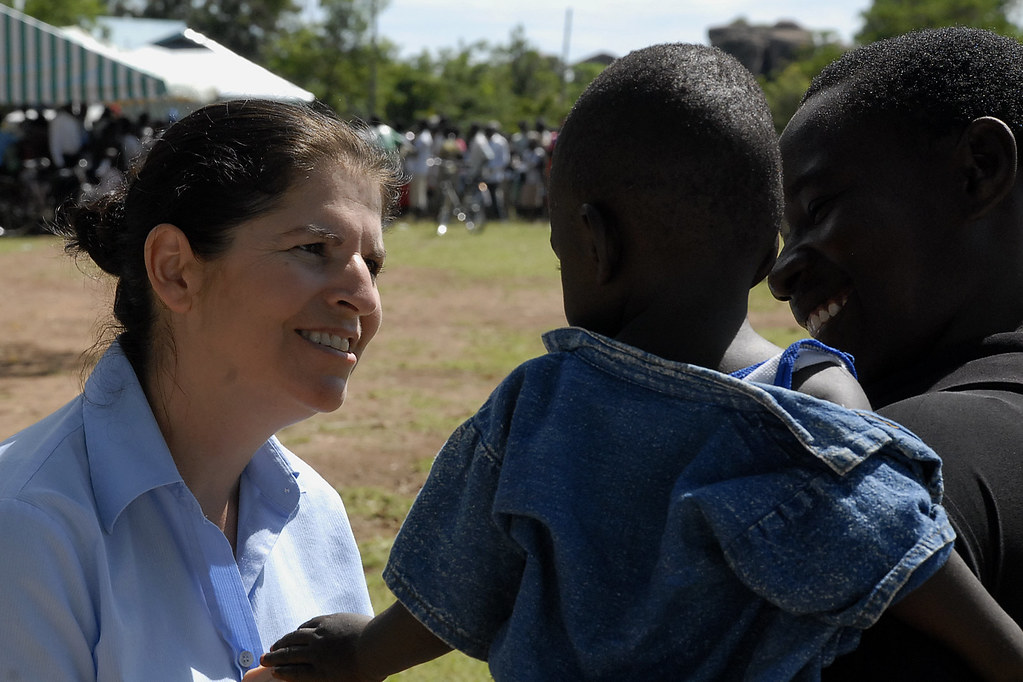 Senators demand OPM withdraw plan to access feds’ medical records - Government Executive