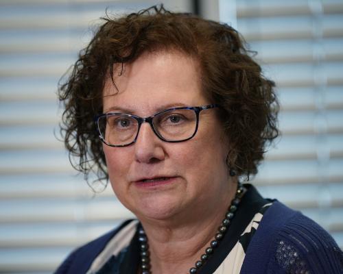 Social media misleads young on gender transitioning, says UK review leader