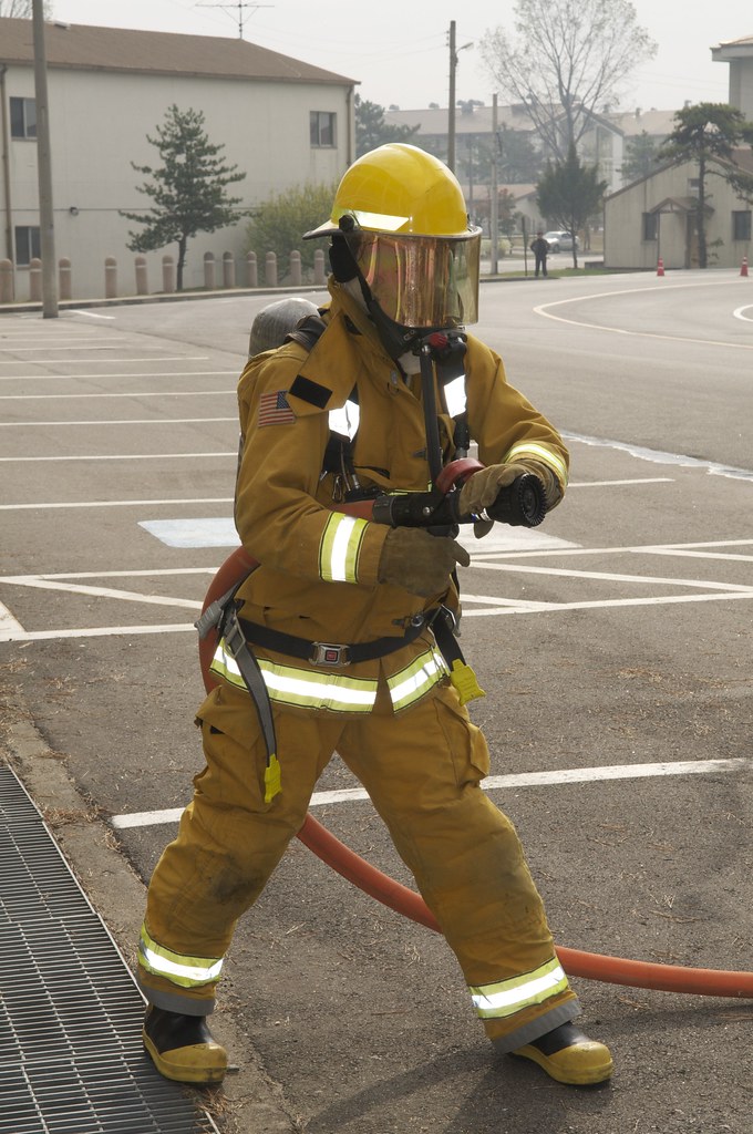 Man attacks medical staff, could have caused explosion inside Seattle hospital, police say - KIRO 7 News Seattle