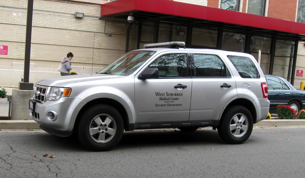 West Suburban Medical Center in Oak Park closes, village officials say - CBS News