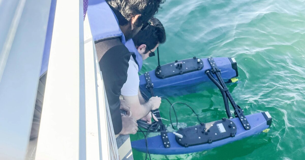 Magnetoelectric antennas could transform how underwater robots talk