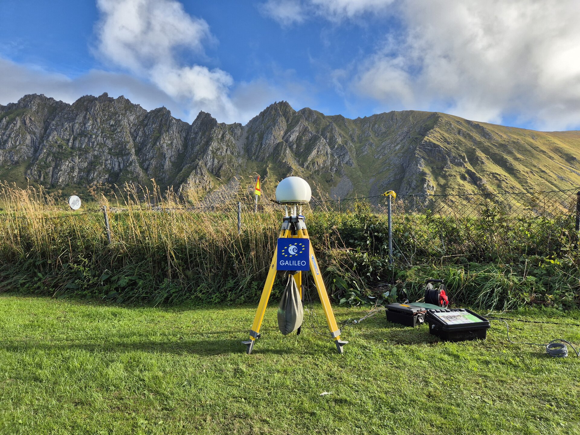 The tiny lens antenna with big potential