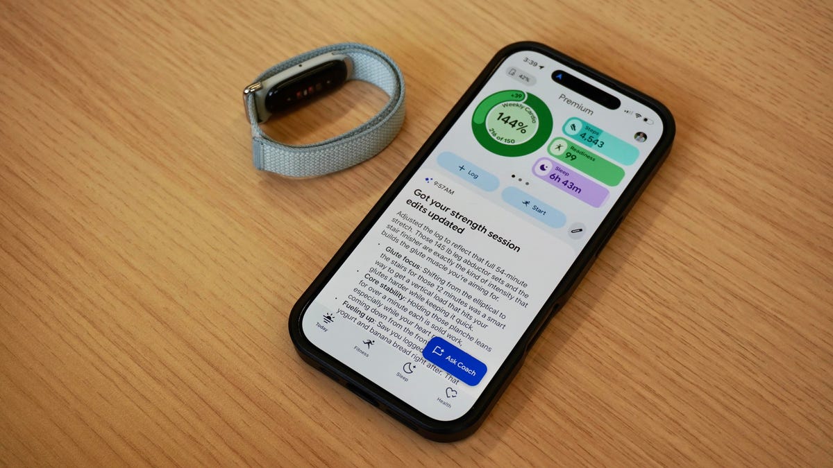 I wore Google's Fitbit Air for a week, and it gives the Whoop a serious run for its money