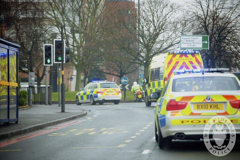 Driver seriously hurt after crashing into tax firm in central Phoenix - AZ Family