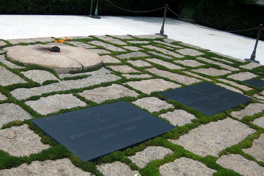 Secretary Kennedy and Secretary McMahon Celebrate Medical School Commitments to Increase Nutrition Training for Future Doctors - HHS.gov