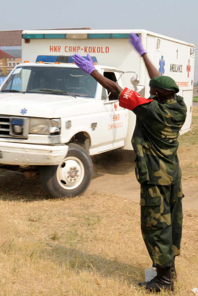 3 hospitalized after two-car crash in north Phoenix - AZ Family