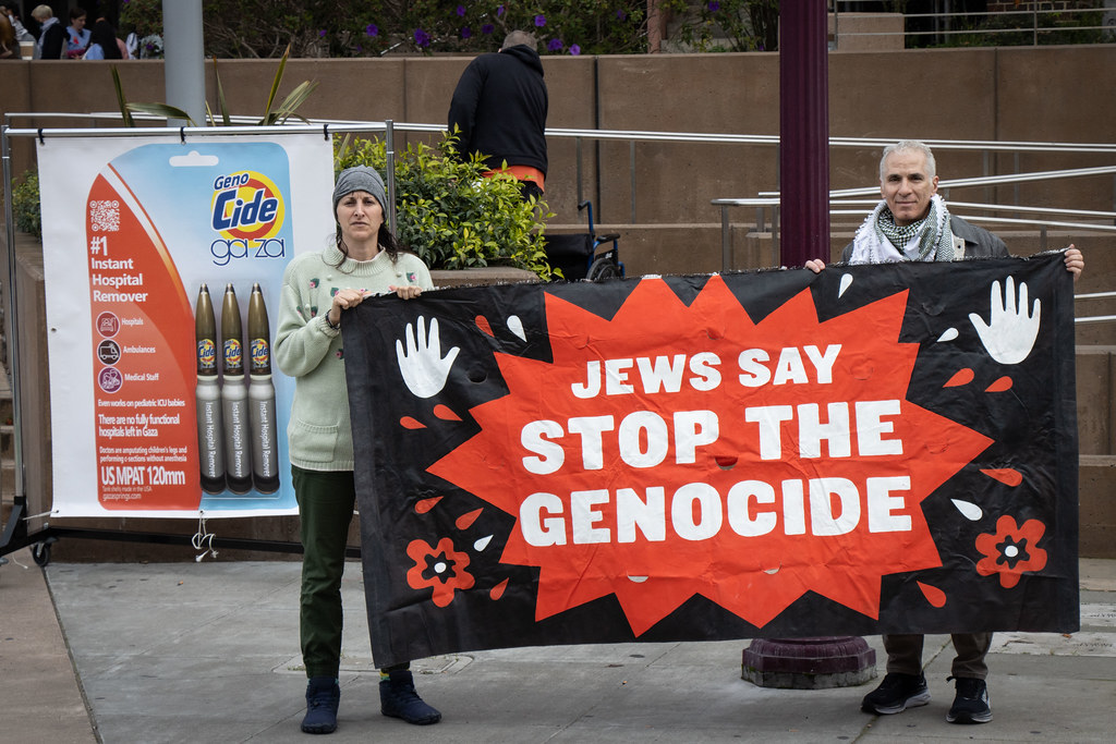 Israel deliberately targeting medical facilities in south Lebanon, say health workers - The Guardian