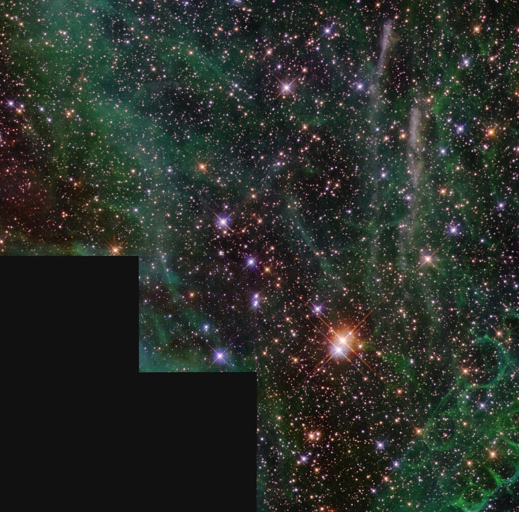 A Honeycomb-Like House Built of Hexagons on the Water’s Edge Is Selling on California’s Central Coast - Mansion Global