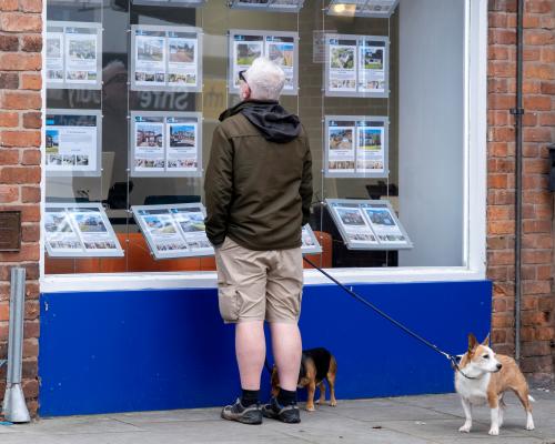Housing market in England and Wales weakening due to Iran war, say estate agents
